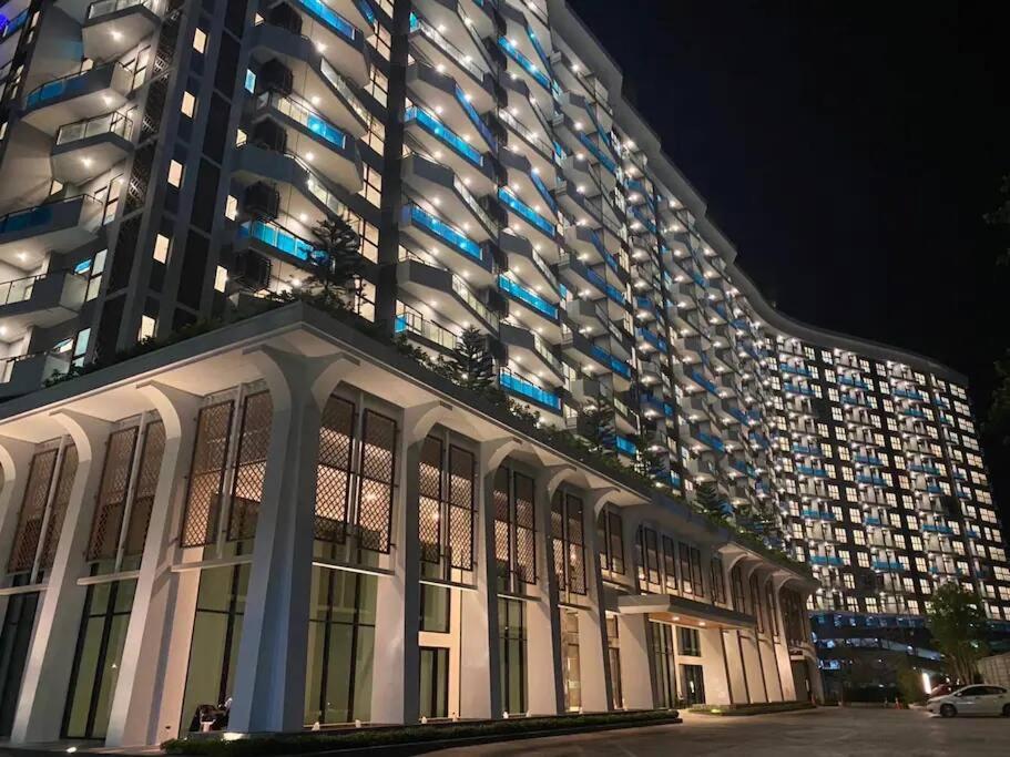 Astra Sky River High Floor,3 Bedrooms 97㎡ 山景房带浴缸 チエンマイ エクステリア 写真